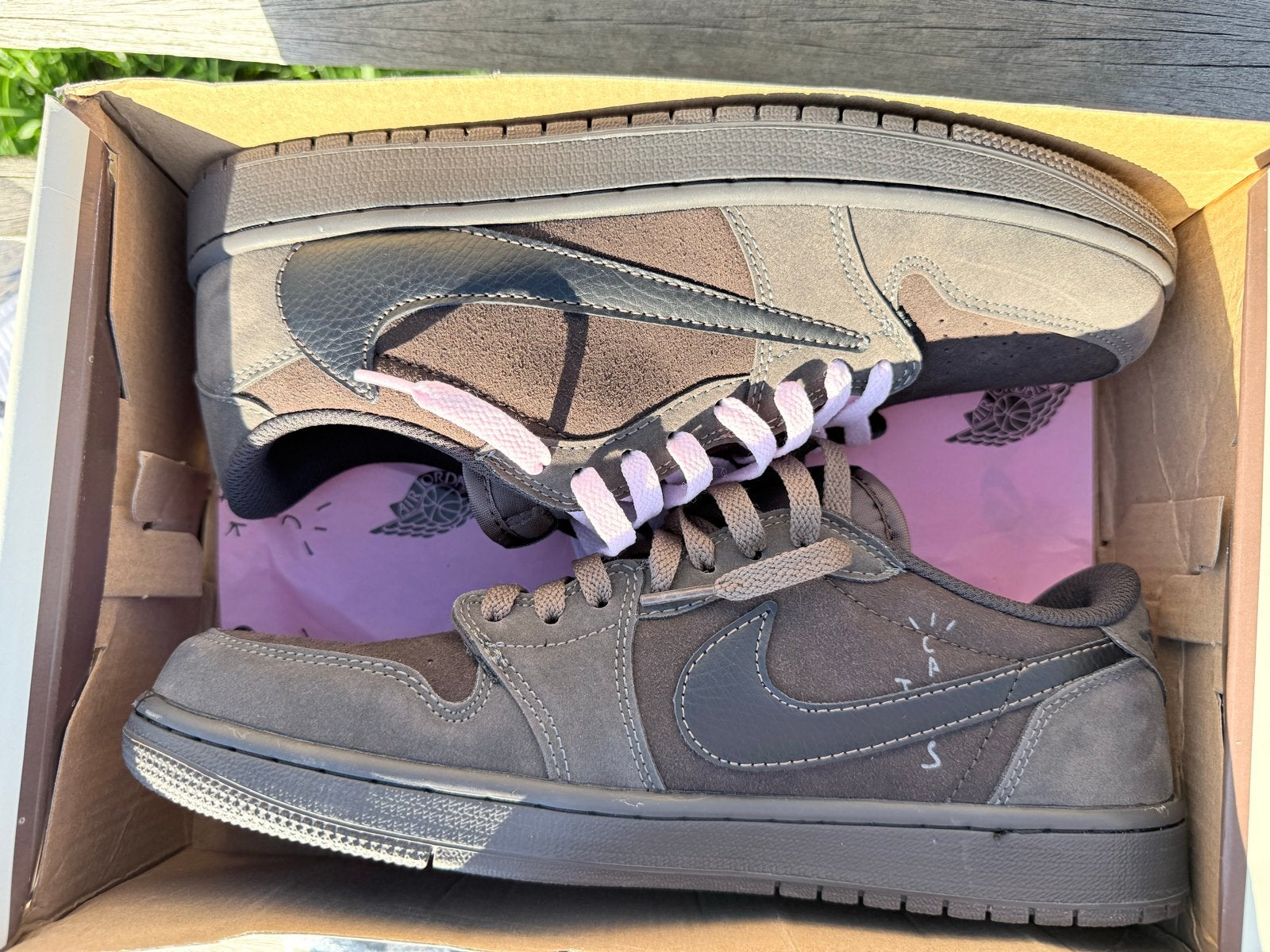 Travis Scott x Air Jordan 1 Low OG SP Velvet Brown (Maat 44), Bruin, Nieuw, Ophalen of Verzenden, Sneakers of Gympen