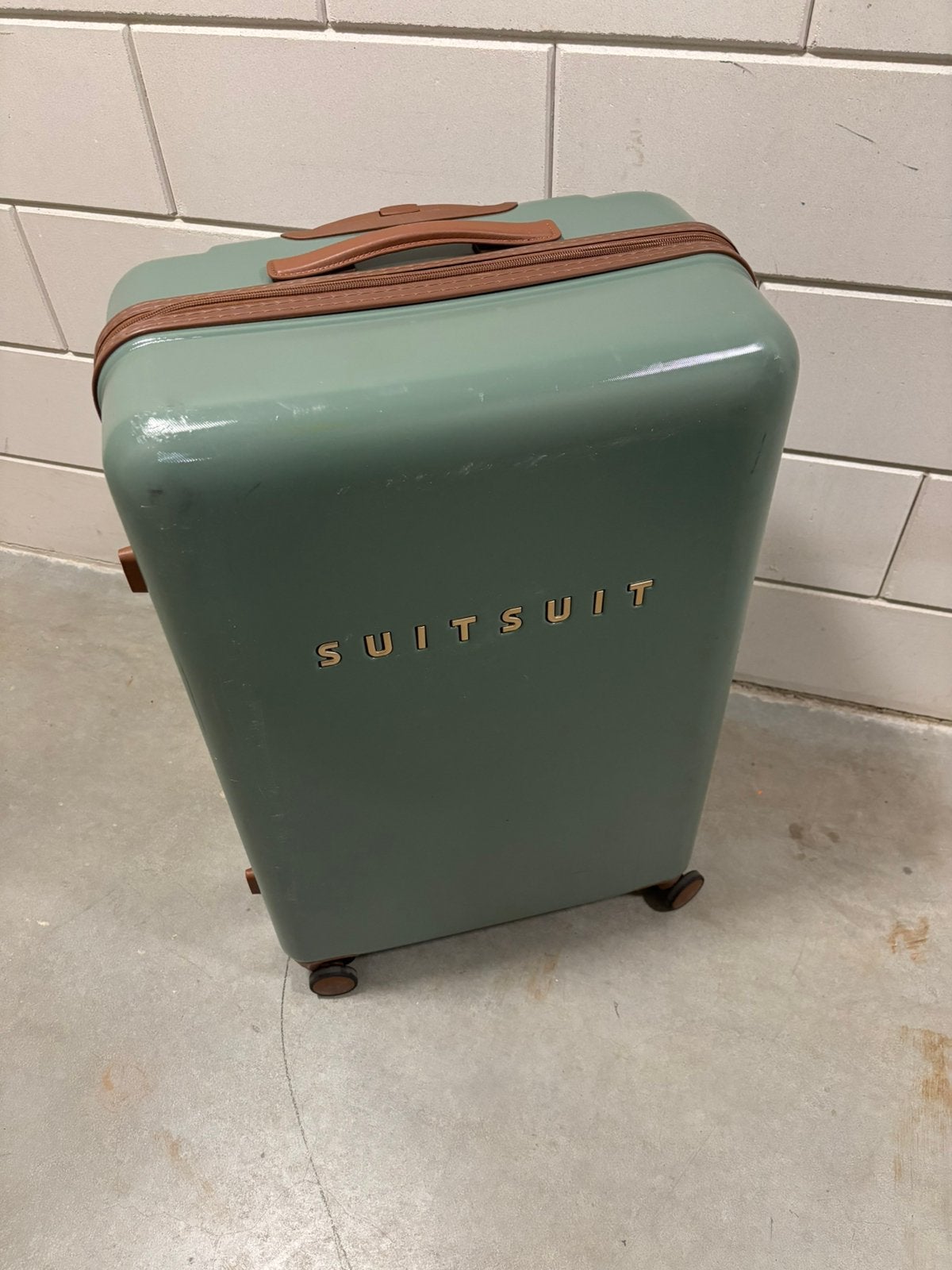 Suitsuit koffer 76 cm ( als nieuw ), Sieraden, Tassen en Uiterlijk, Koffers, Ophalen, Hard kunststof, 45 tot 55 cm, Zo goed als nieuw