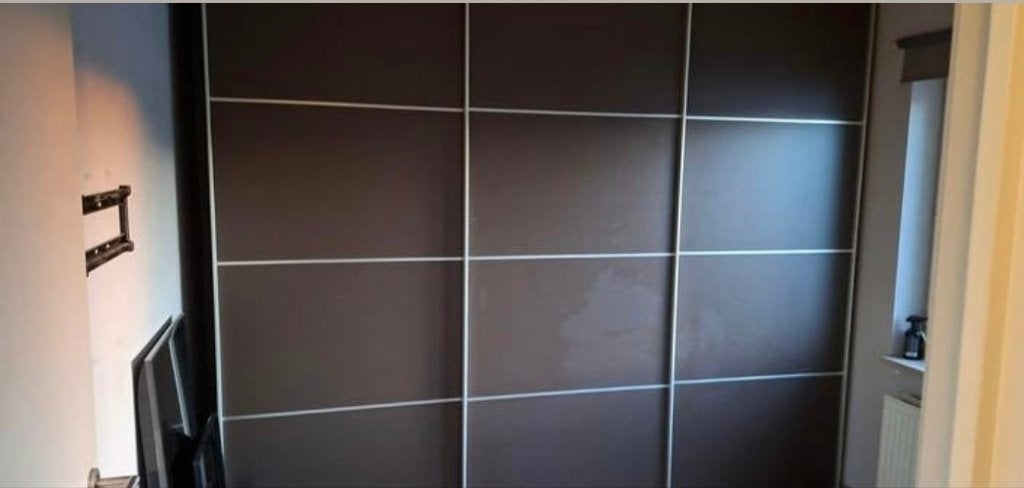 Kleerkast, Huis en Inrichting, Kasten | Kledingkasten, Ophalen, 200 cm of meer, Met plank(en), Zo goed als nieuw