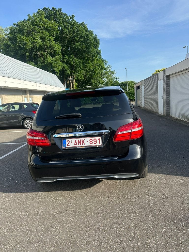 Mercedez-Benz B 180 D, Auto's, Mercedes-Benz, Voorwielaandrijving, 4 cilinders, 715 kg, Zwart