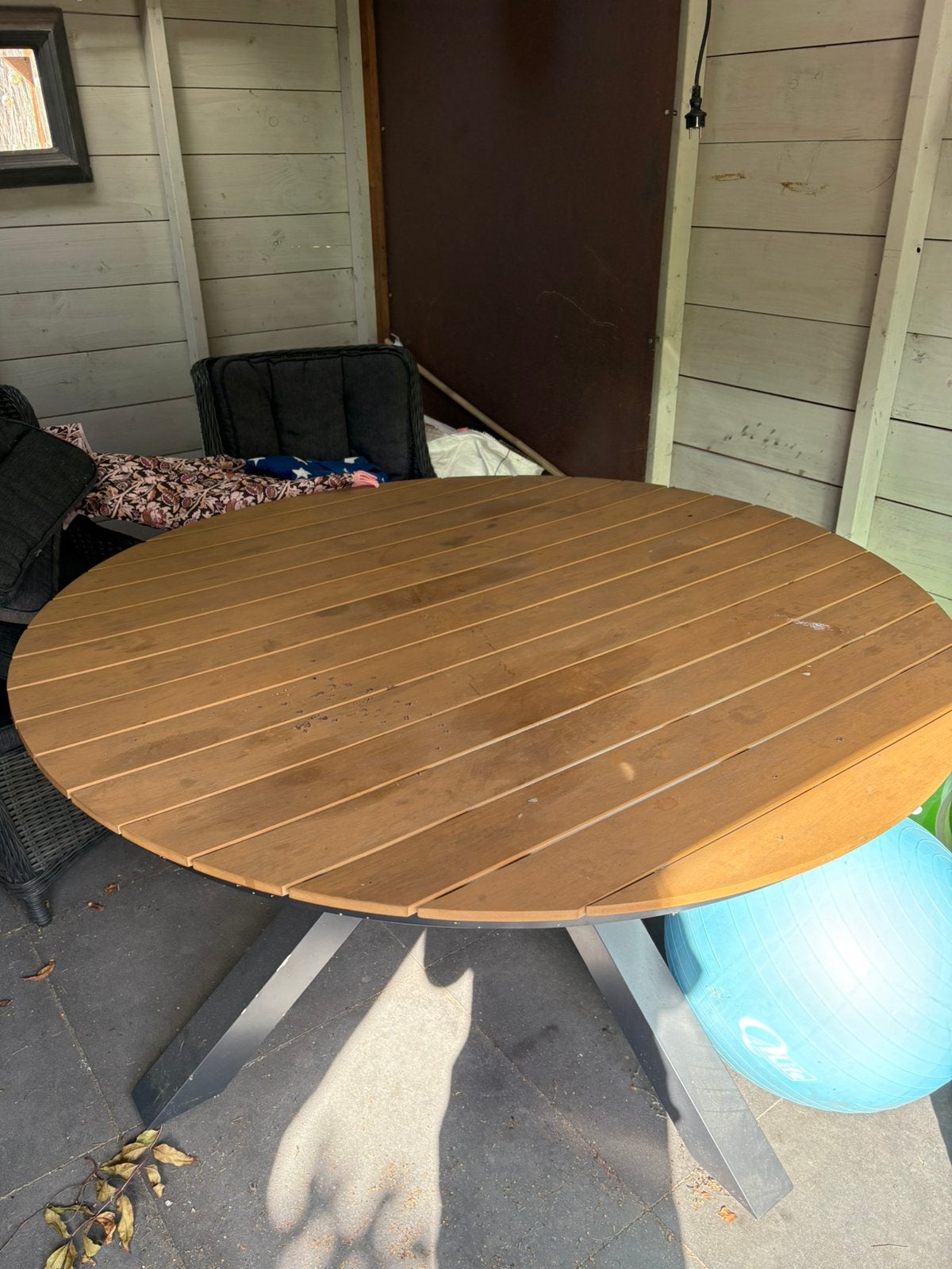 Eettafel voor buiten, Tuin en Terras, Ophalen, Gebruikt, Rond, Kunststof