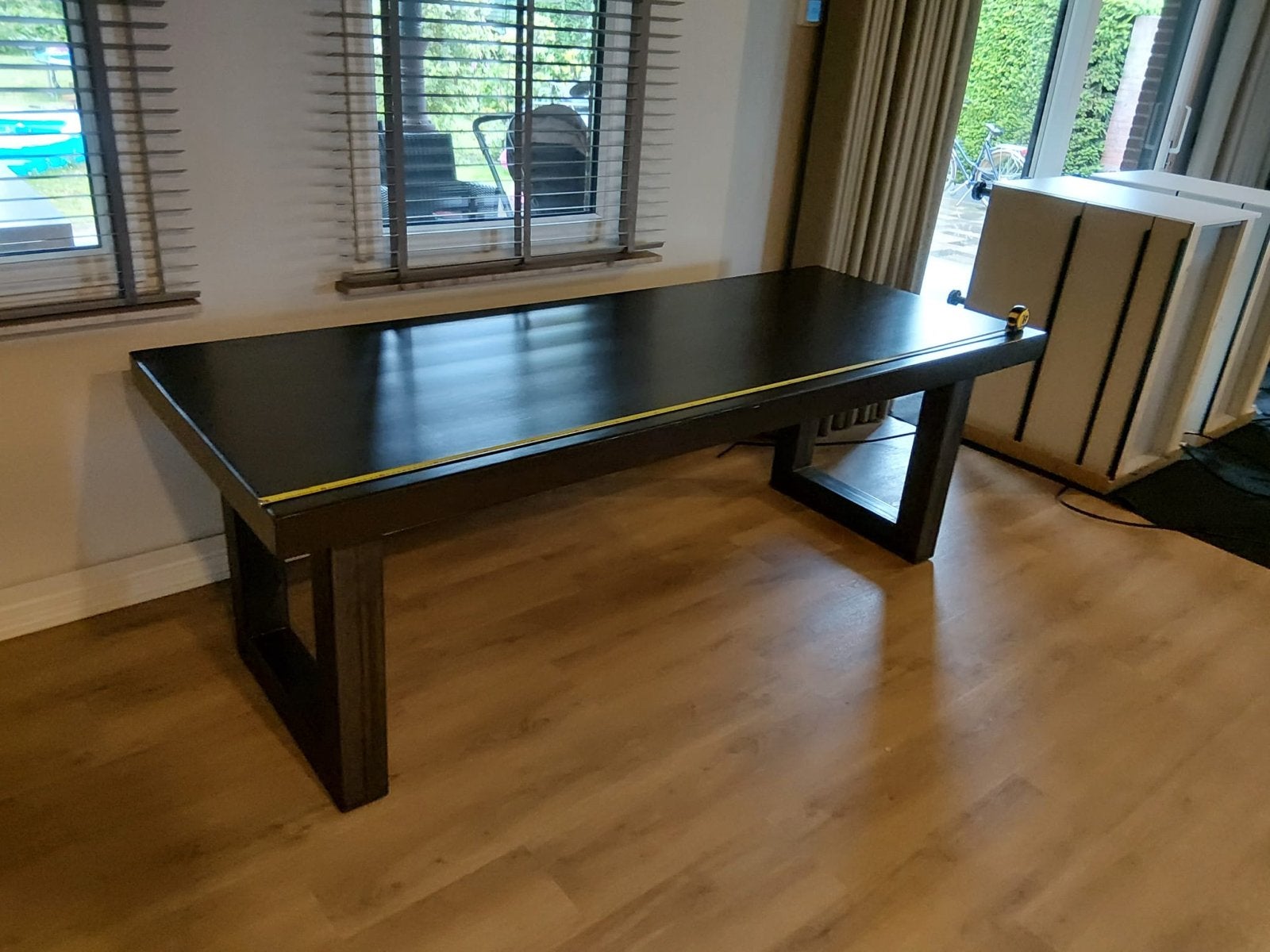 Industriële eettafel met U-poten en bruin eiken blad, Ophalen, Gebruikt, Eikenhout, 200 cm of meer