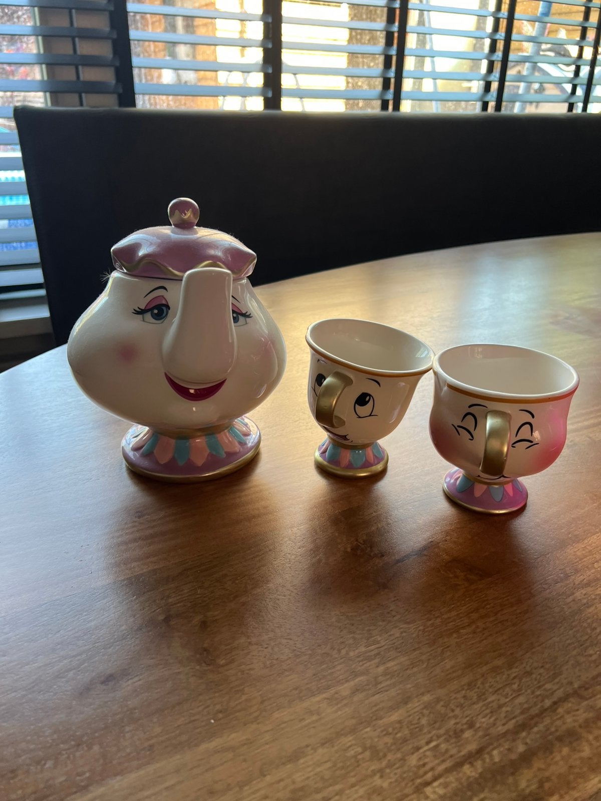 Mevrouw theepot en barstje, Ophalen of Verzenden
