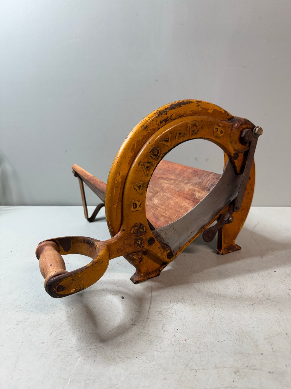 Antieke Broodsnijmachine Raadvad 294 - Vintage Keuken, Antiek en Kunst, Ophalen of Verzenden