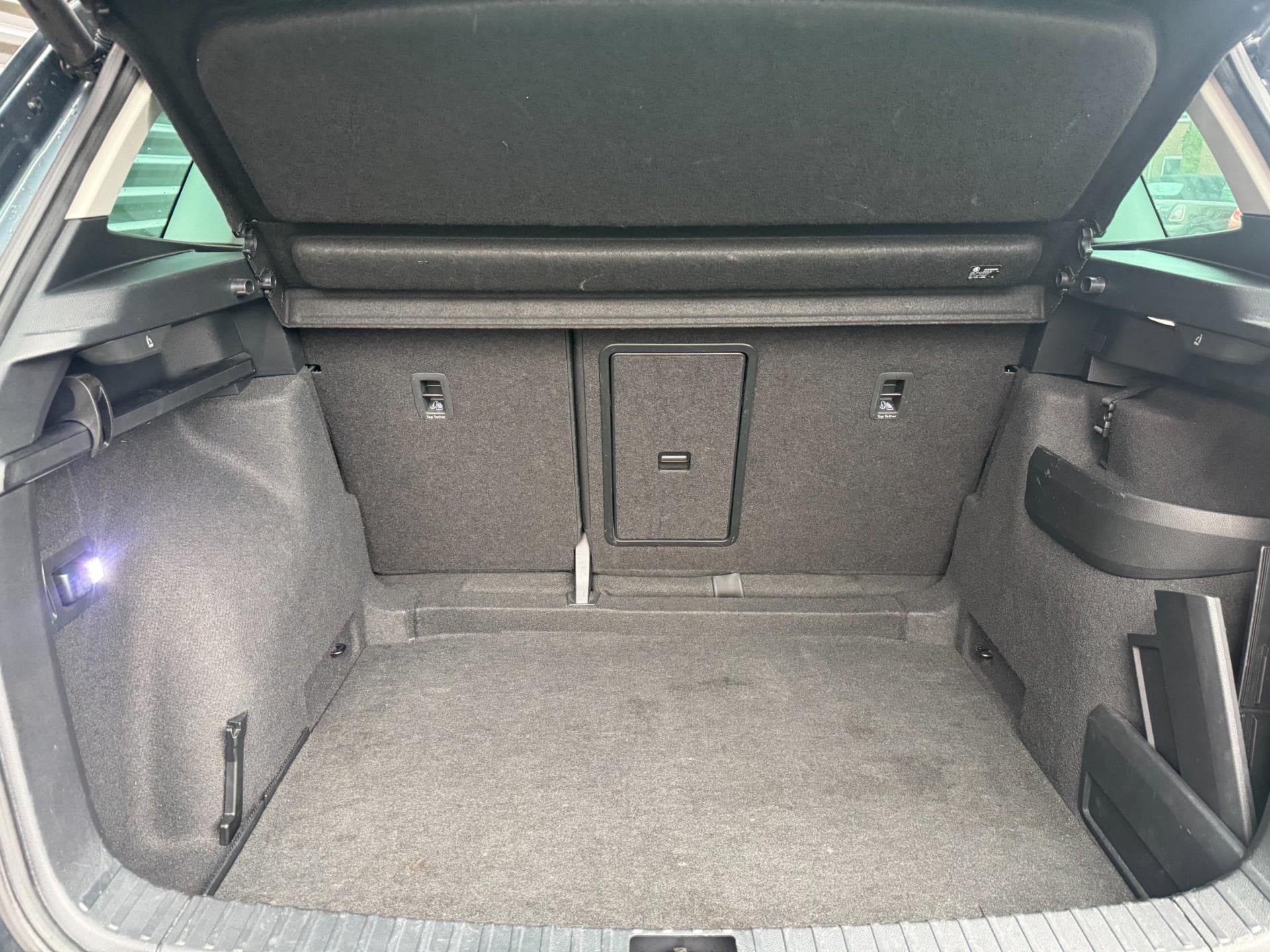 Skoda Karoq Sportline Business | Pano | Adaptive LED | ACC |, Auto's, 4 cilinders, 150 pk, Bedrijf, 690 kg