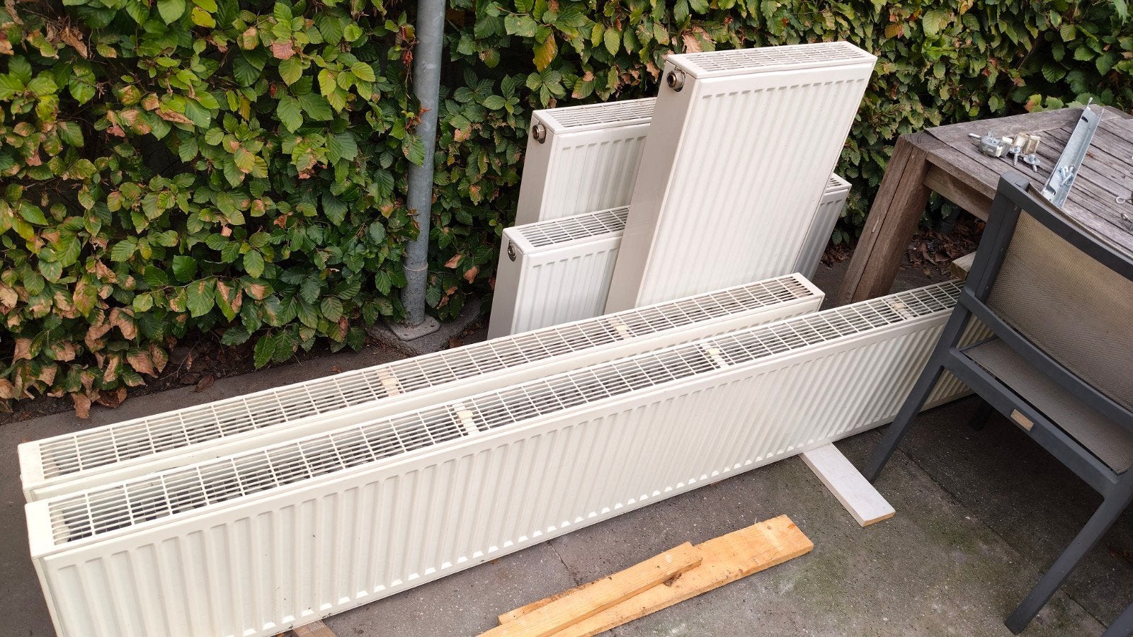 5 Radiatoren T22. h x l:  40 x 240
40 x 160
50 x 100
70 x 80, Ophalen, 30 tot 80 cm, Gebruikt, Radiator