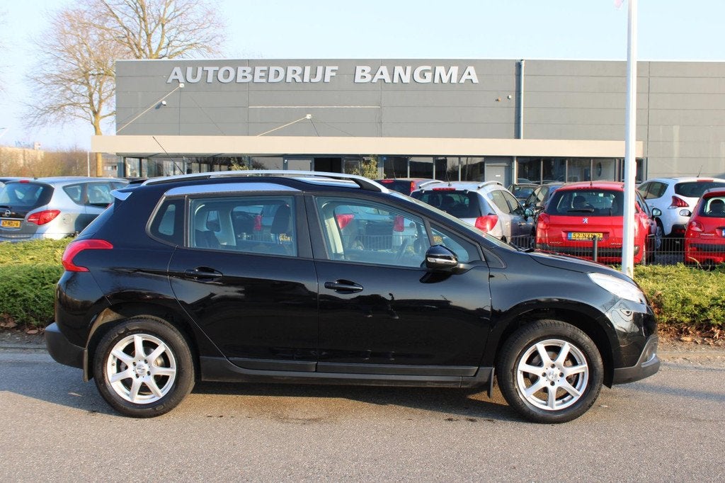 Peugeot 2008 1.2 VTi ACTIVE-uitv/AIRCO/TREKHAAK/CRUISE CONTR, Auto's, Euro 5, Stof, 1199 cc, Met garantie (alle)