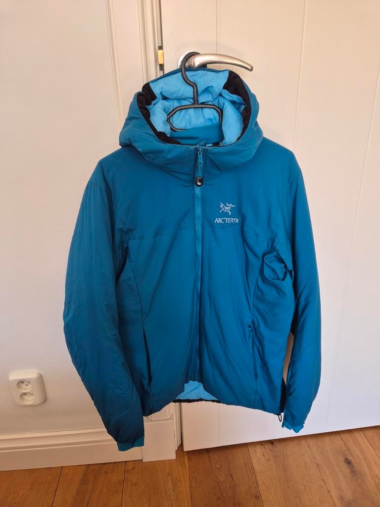 Arc'teryx Atom LT Jacket, Kleding | Dames, Jassen | Zomer, Blauw, Maat 42/44 (L), Ophalen of Verzenden, Zo goed als nieuw