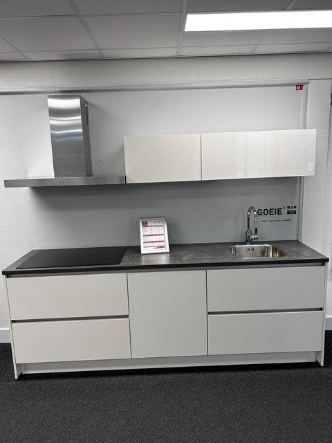 Greep loze witte hoogglans showroom keuken incl. apparatuur, Ophalen, Wit, Nieuw, Enkelwandige keuken