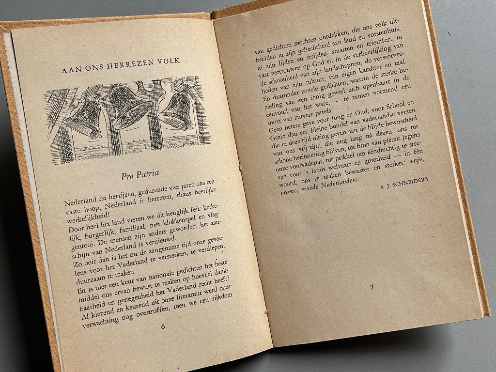 Herrijzenis (1946)  -  Bevrijding Nederland, Ophalen of Verzenden, Overige soorten, Nederland, Boek of Tijdschrift