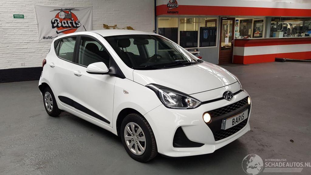 Hyundai i10 1.0 12V BENZ 998CC 49KW 67PK (bj 2018), Wit, Handgeschakeld, 998 cc, Hatchback