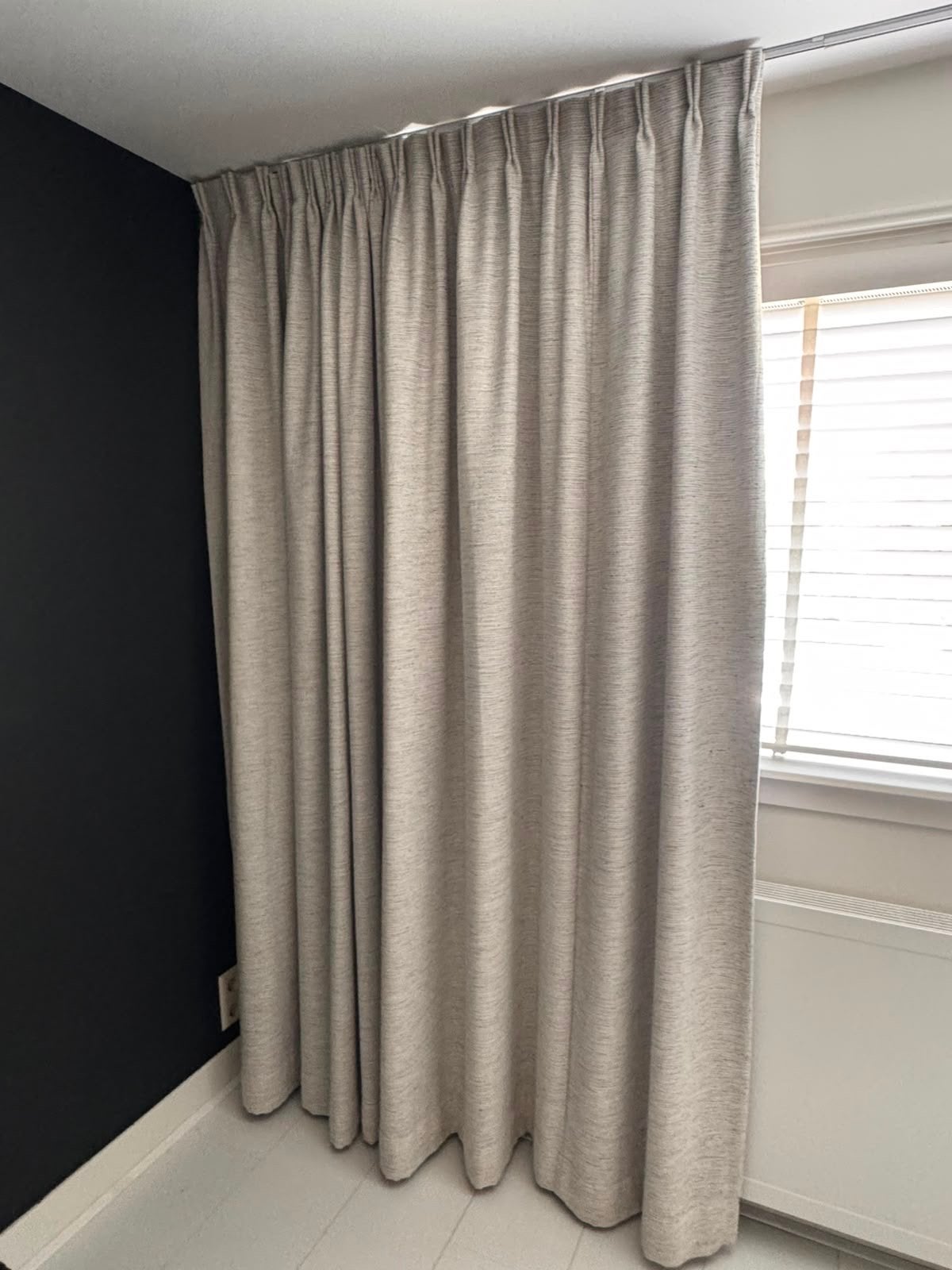 Hema verduisterende gordijnen, ecru, 329x220cm, Huis en Inrichting, Overige merken, Verduisterend, Ophalen of Verzenden, Zo goed als nieuw
