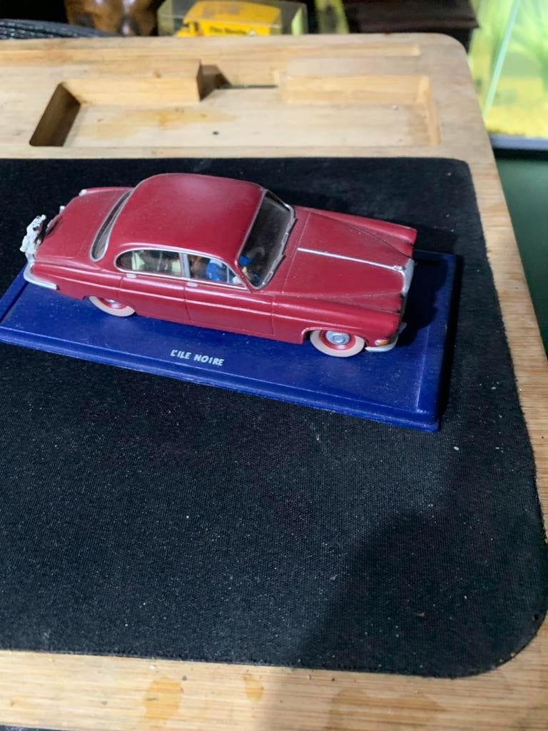 Vintage Jaguar Mark X modelauto - Rood - 'L'île Noire', Hobby en Vrije tijd, Modelauto's | 1:18, Ophalen of Verzenden, Zo goed als nieuw