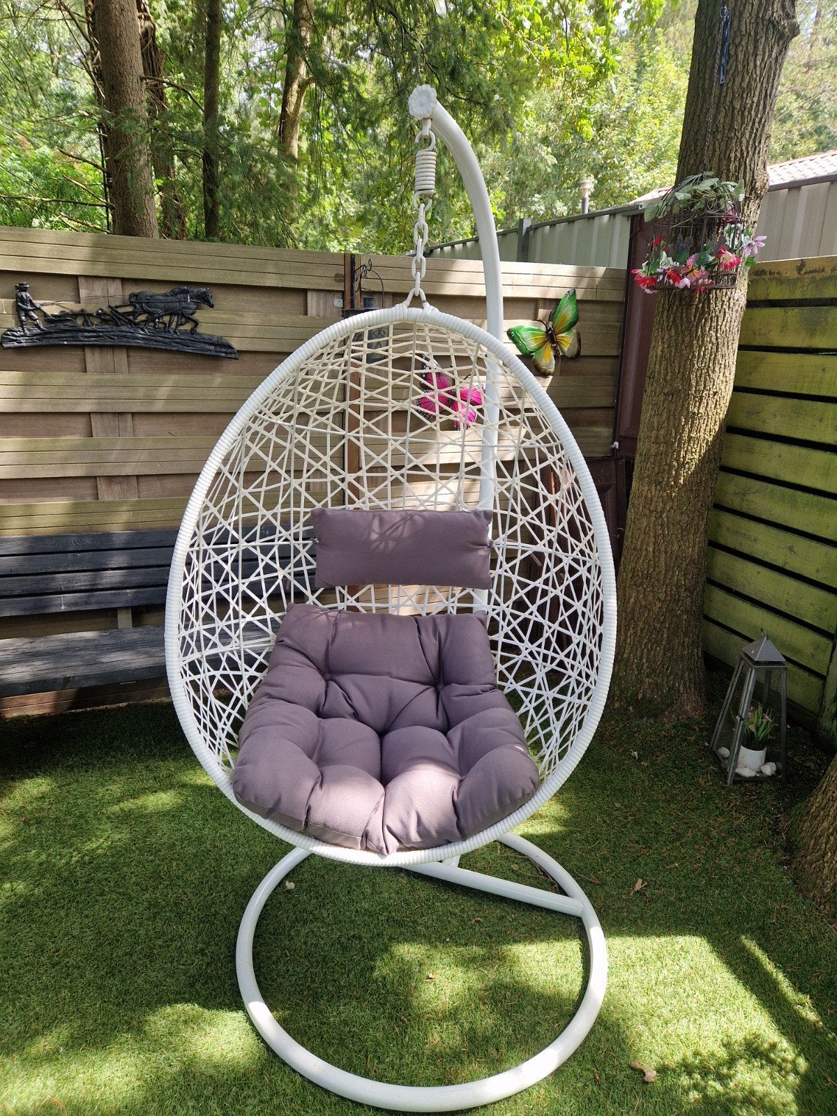 witte ei stoel met grijze  kussens  zijn, Tuin en Terras, Ophalen, Gebruikt, Wicker