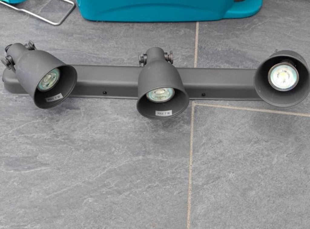 Ikea plafondspot/wandspot incl 3 spots €15, Ophalen