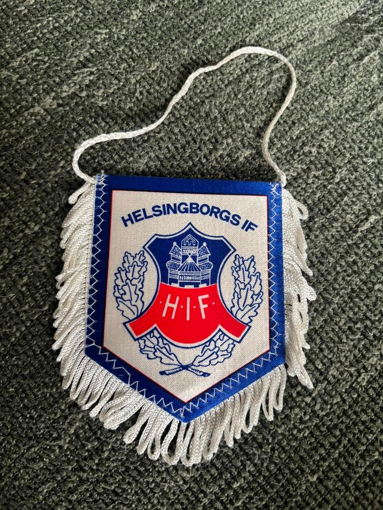 Helsingborgs IF vaantje, Verzamelen, Sportartikelen en Voetbal, Ophalen of Verzenden, Zo goed als nieuw, Buitenlandse clubs, Vaantje of Sjaal