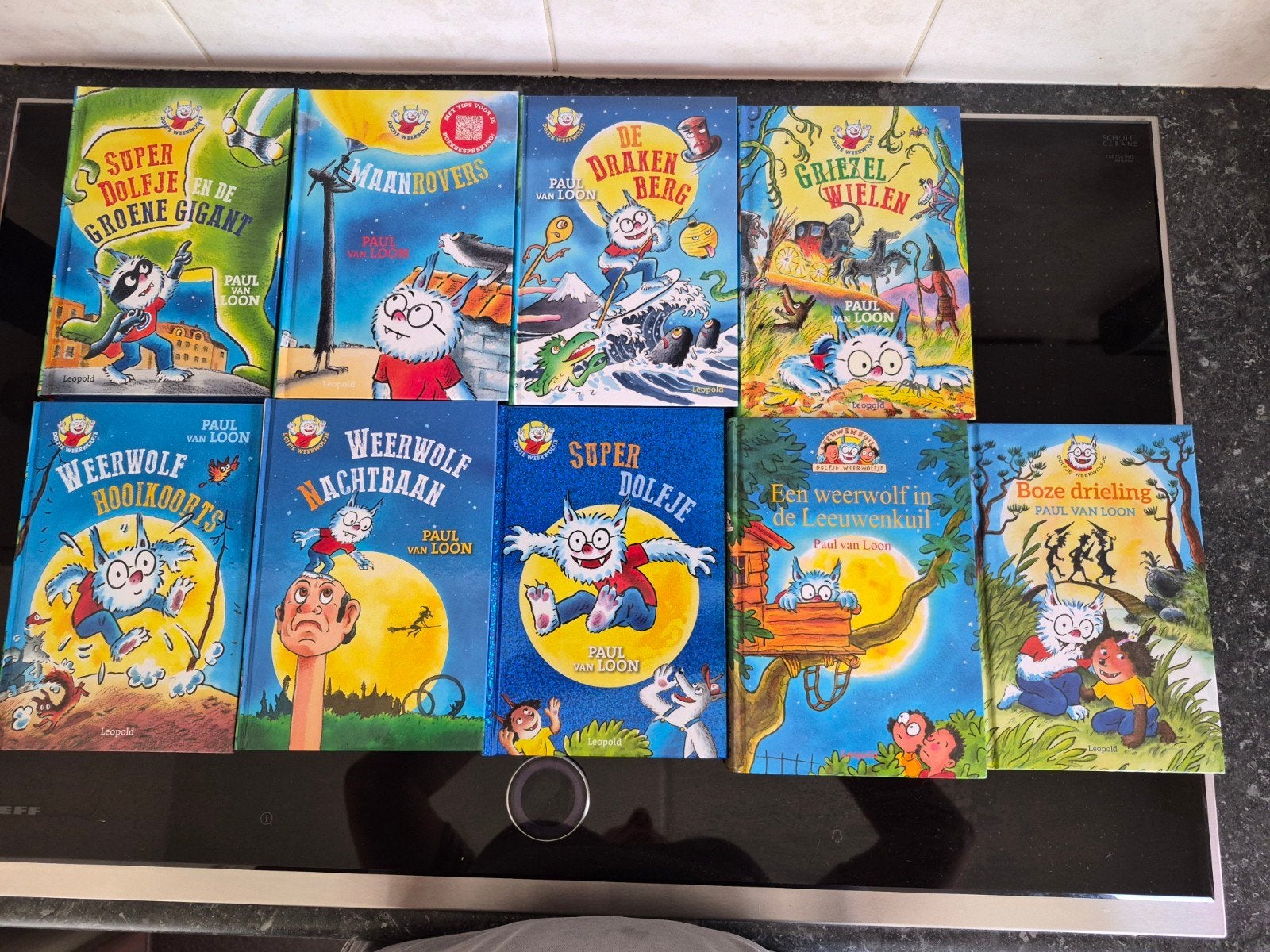 Dolfje Weerwolfje boeken, Boeken, Kinderboeken | Jeugd | 10 tot 12 jaar, Ophalen of Verzenden, Zo goed als nieuw, Paul van Loon