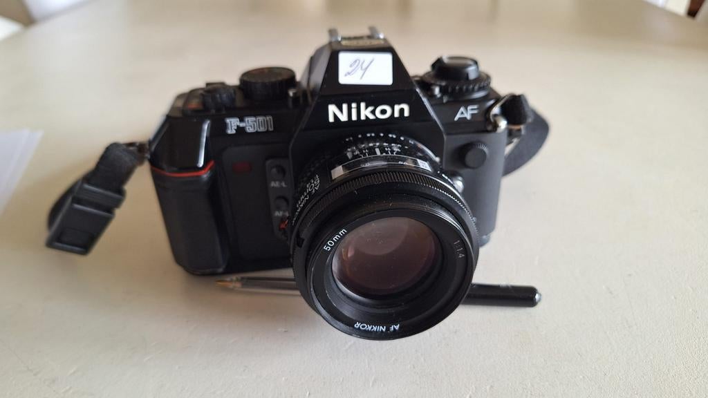 Nikkon F501  analoge 35mm spiegelreflex camera, Audio, Tv en Foto, Fotocamera's Analoog, Ophalen of Verzenden, Spiegelreflex, Overige Merken
