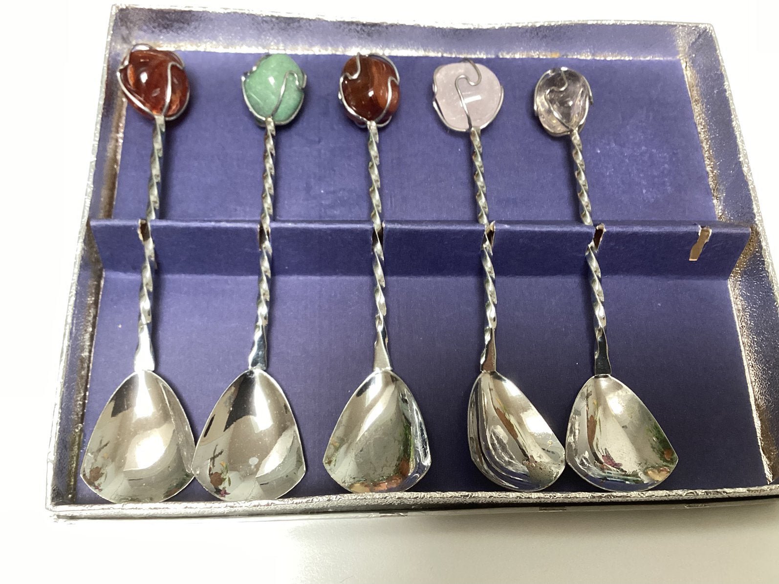 Set van 5 lepeltjes met edelstenen, Made in Brazil € 12, Ophalen of Verzenden