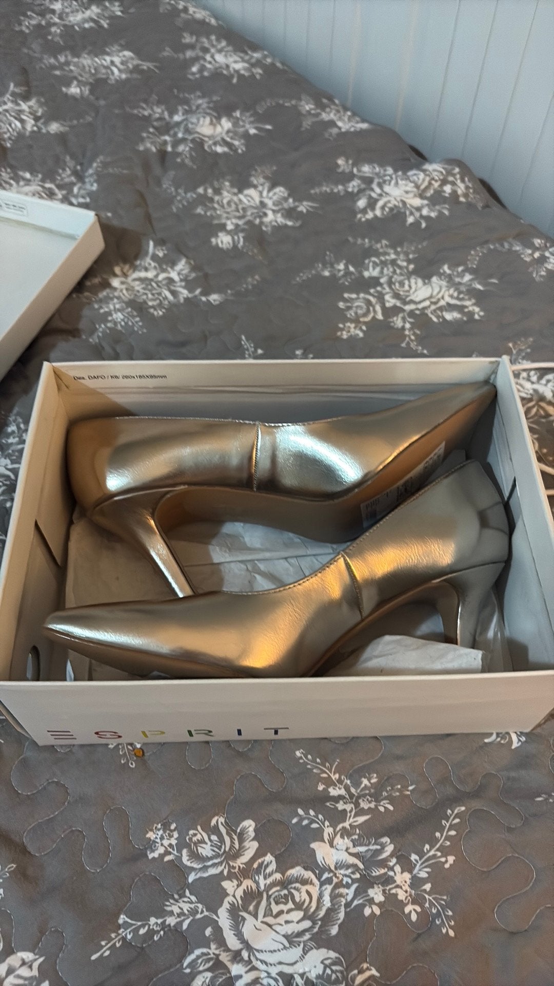 Esprit hakkengloed nieuw, Schoenen met lage hakken, Beige, Nieuw, Ophalen of Verzenden