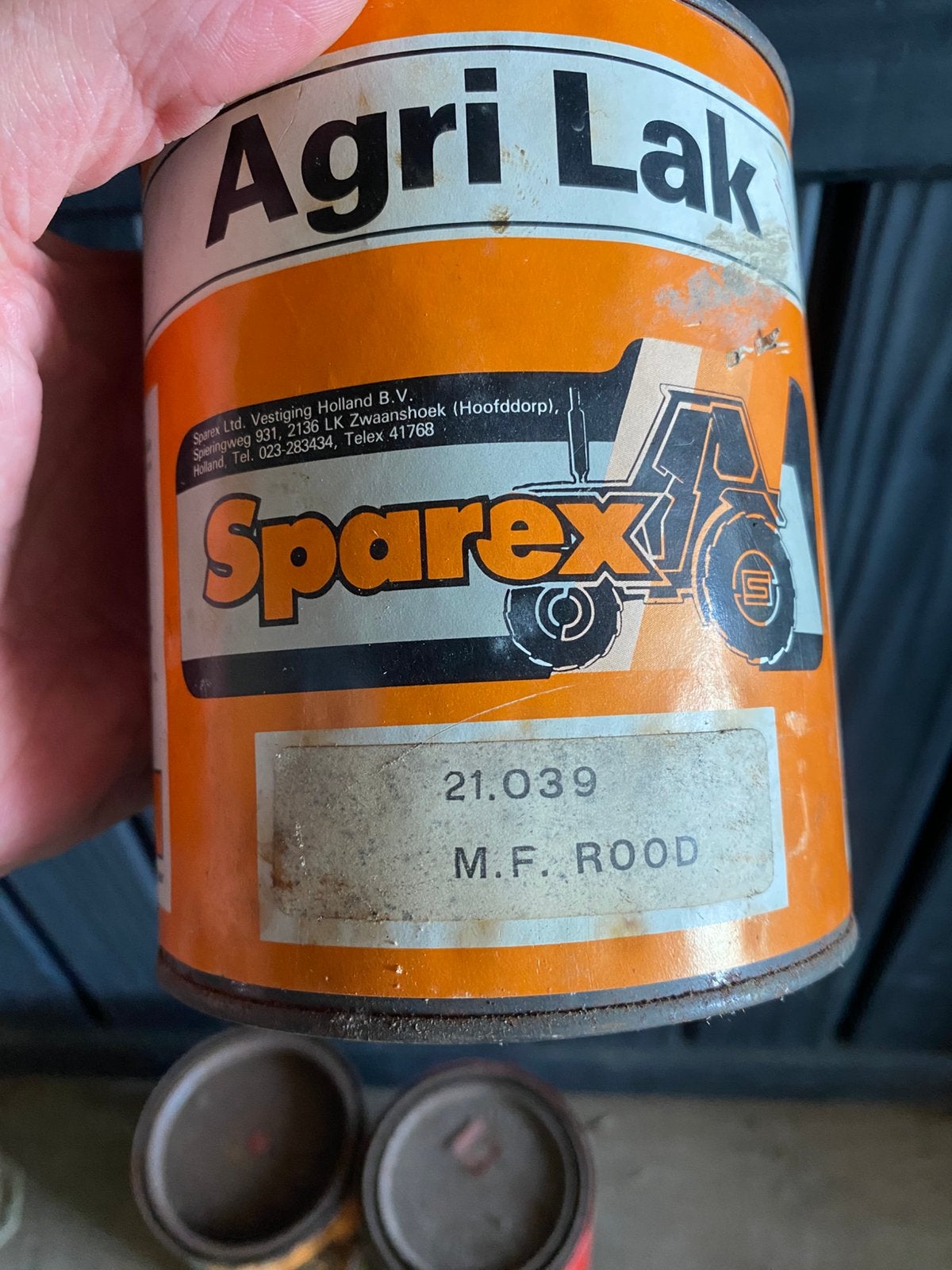Mf rood verf, Ophalen of Verzenden, Zo goed als nieuw, Rood