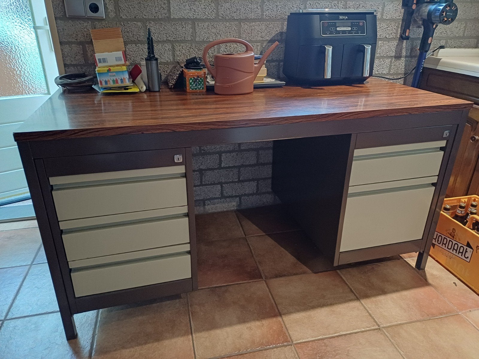staal met hout bureau, Ophalen