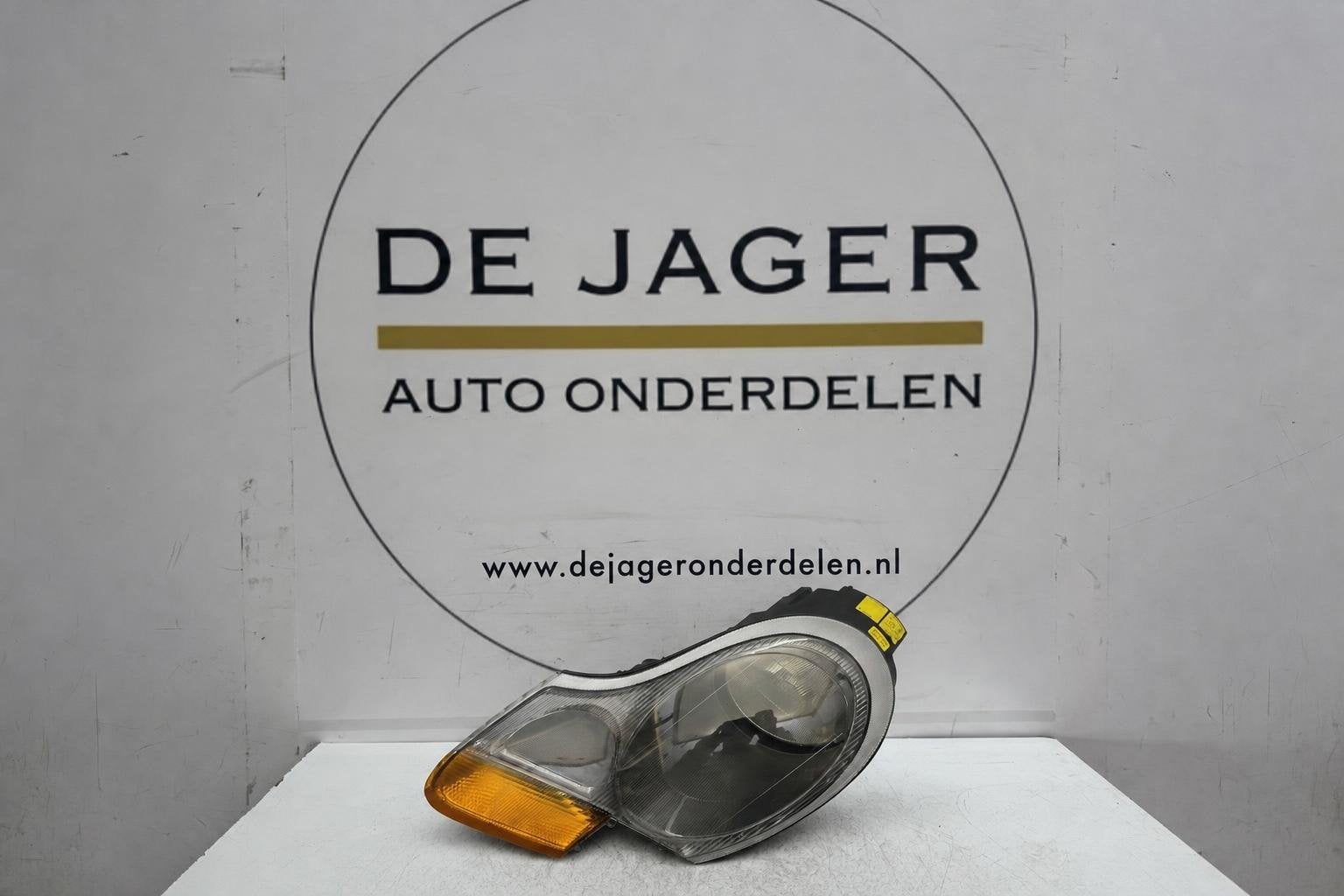 Porsche Boxster 986 Koplamp links 98663103107, Auto-onderdelen, Gebruikt, Porscheplatz 1
70435  Stuttgart, DE, Porsche, Info@porsche.de
