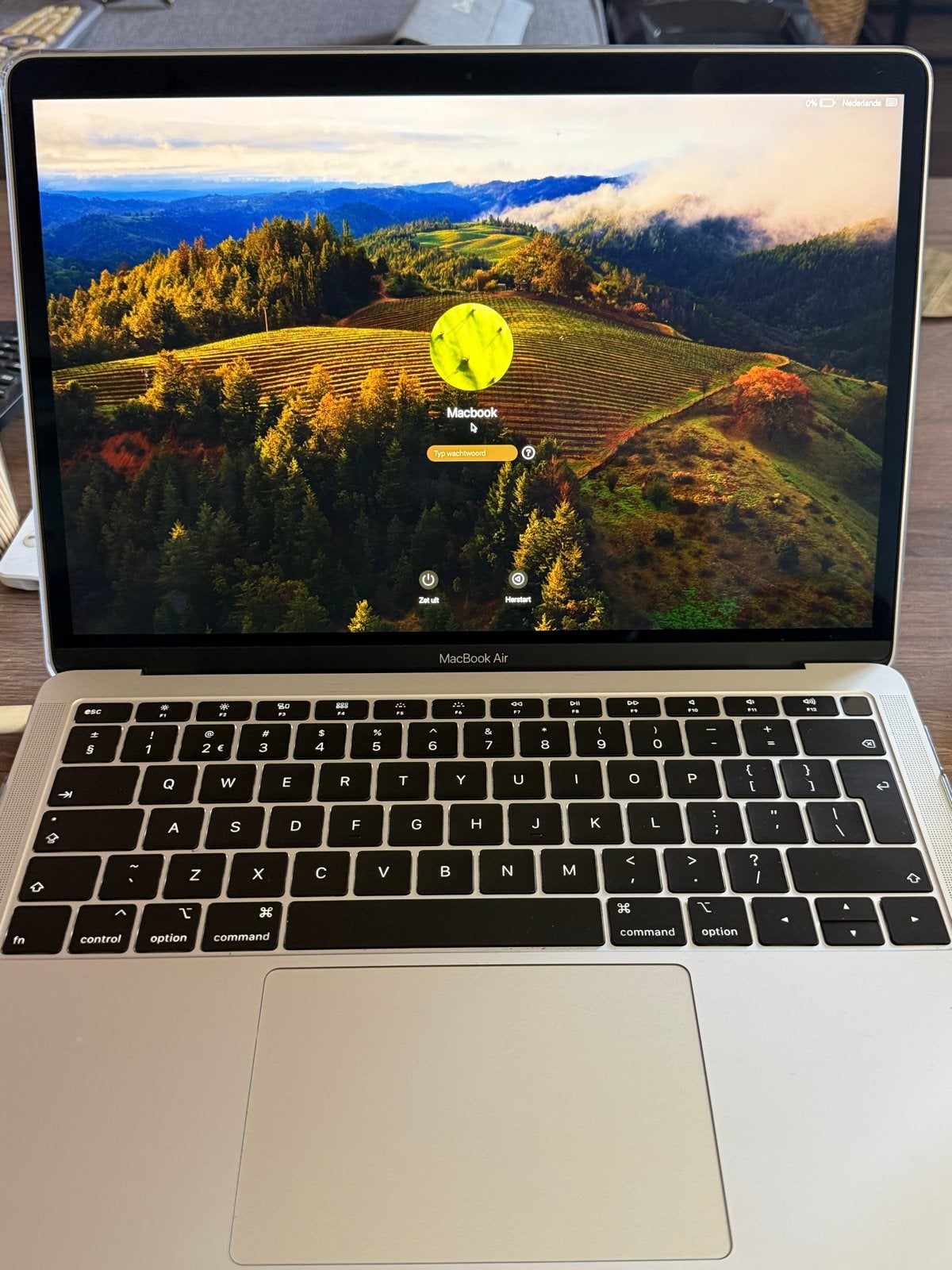 MacBook Air 2019 - 13 inch, 8GB RAM, 1.6 GHz i5