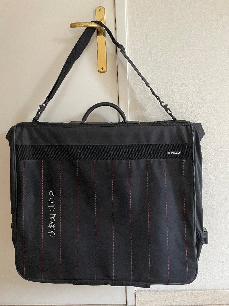 Delsey: z.g.a.n. ijzersterke kostuum-reistas, Sieraden, Tassen en Uiterlijk, 40 tot 60 cm, 30 cm of meer, Verzenden, Zwart