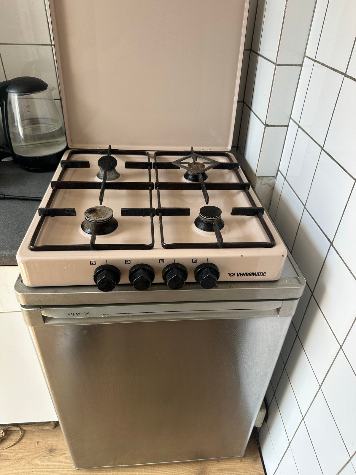 Siemens Koelkast met vriesvak en Vendomatic gasfornuis, Witgoed en Apparatuur, Gebruikt, 75 tot 100 liter, 45 tot 60 cm, Met vriesvak