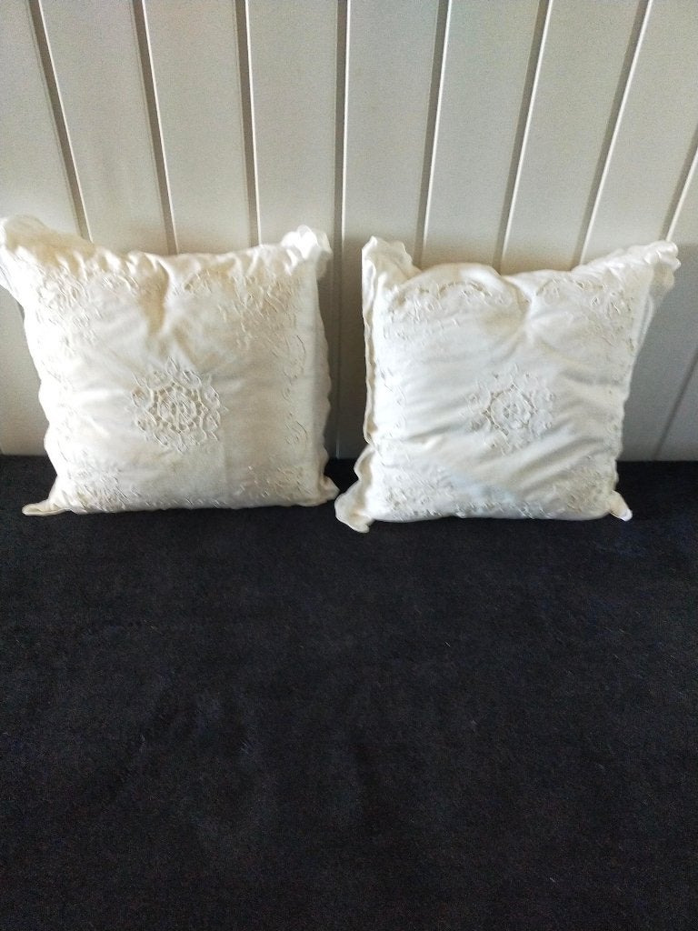 2 brocante kussens worden als set verkocht, Ophalen, Overige merken, Wit, Vierkant