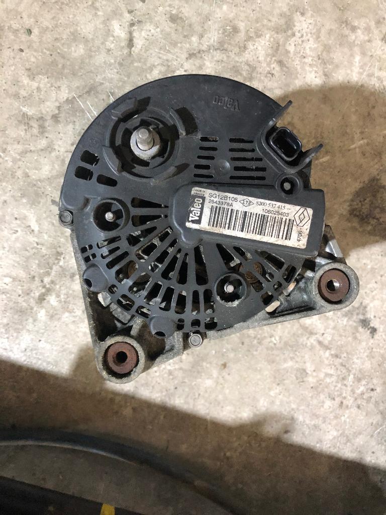 Auto dynamo Nissan Renault kangoo, Ophalen, Gebruikt, Renault