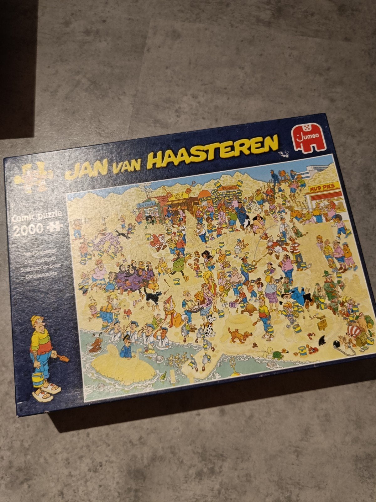 Jan van Haasteren Comic Puzzel - Zandsculpturen 2000 stukjes, Ophalen of Verzenden, Meer dan 1500 stukjes, Zo goed als nieuw, Legpuzzel