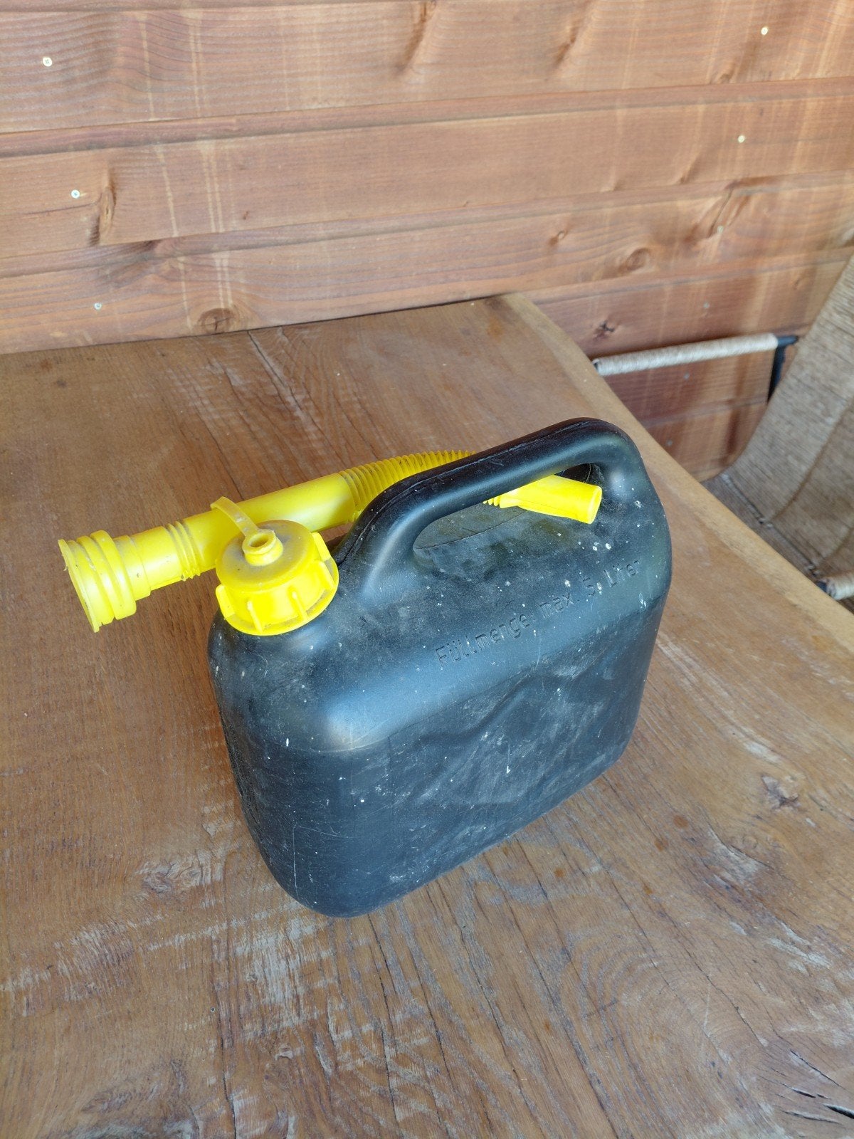 Jerrycan 5L met schenktuit, Ophalen
