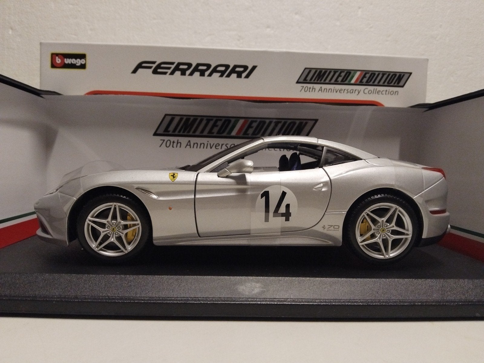 Ferrari California T 70 yrs Limited Edition Bburago 1:18 KRD, Hobby en Vrije tijd, Ophalen of Verzenden, Zo goed als nieuw, Auto