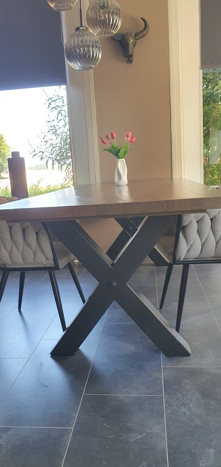 Robuuste eettafel 100x220m met metalen onderstel, Huis en Inrichting, Tafels | Eettafels, Overige houtsoorten, Gebruikt, 200 cm of meer