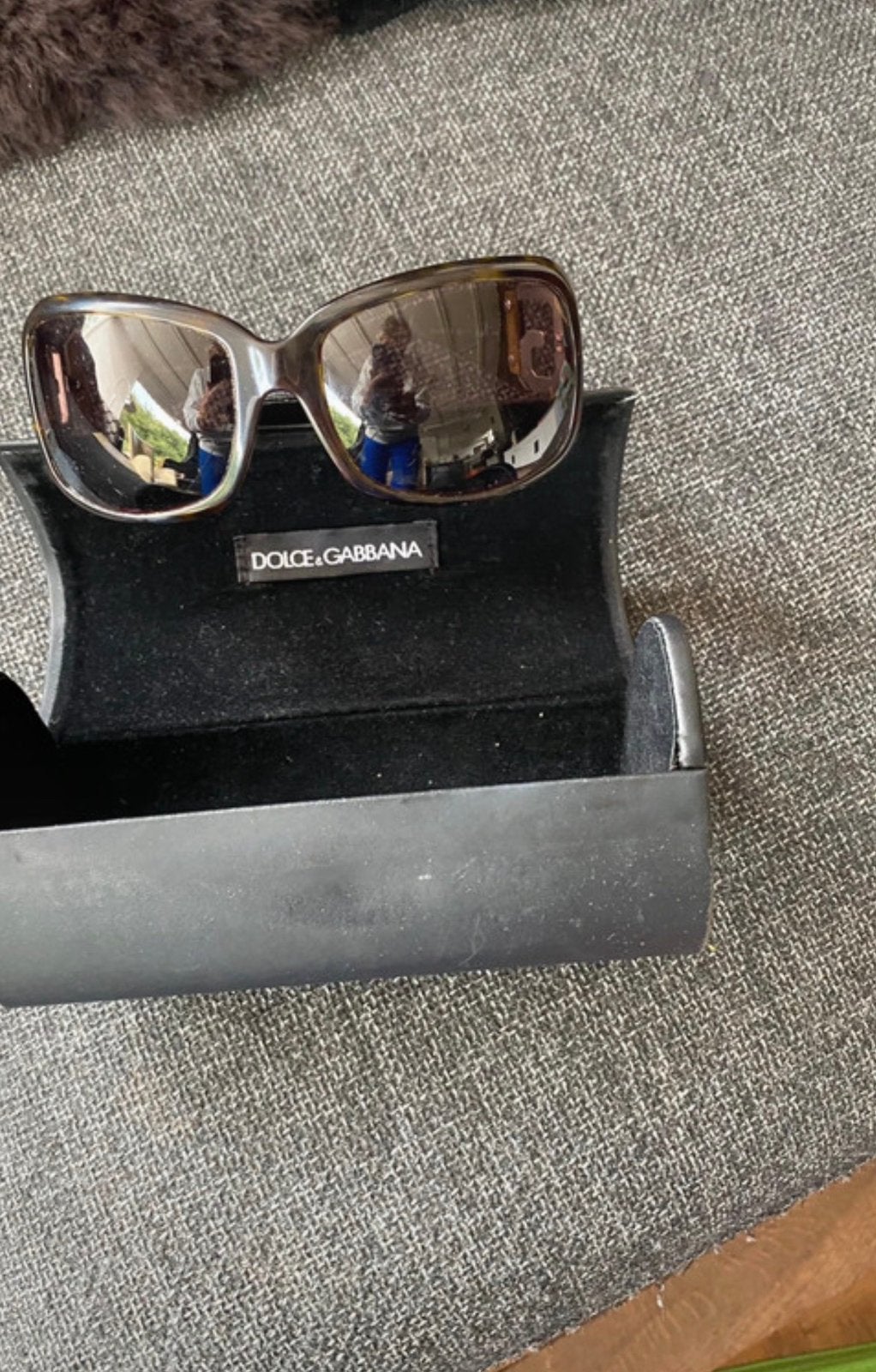 Dolce & Gabbana Zonnebril met strass DG logo, Gebruikt, Zonnebril, Bruin, Verzenden