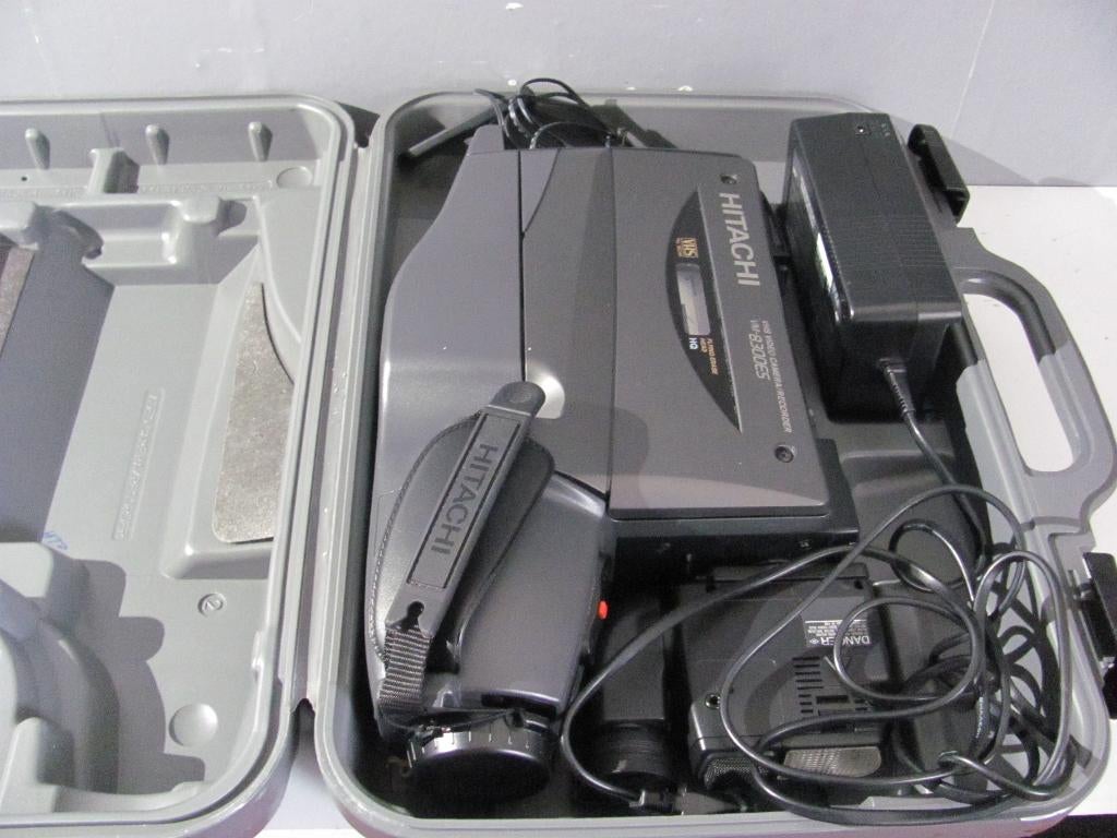 Hitachi video recorder/camera (vhs) type:vm-8300ES, Ophalen of Verzenden, VHS of SVHS, Camera