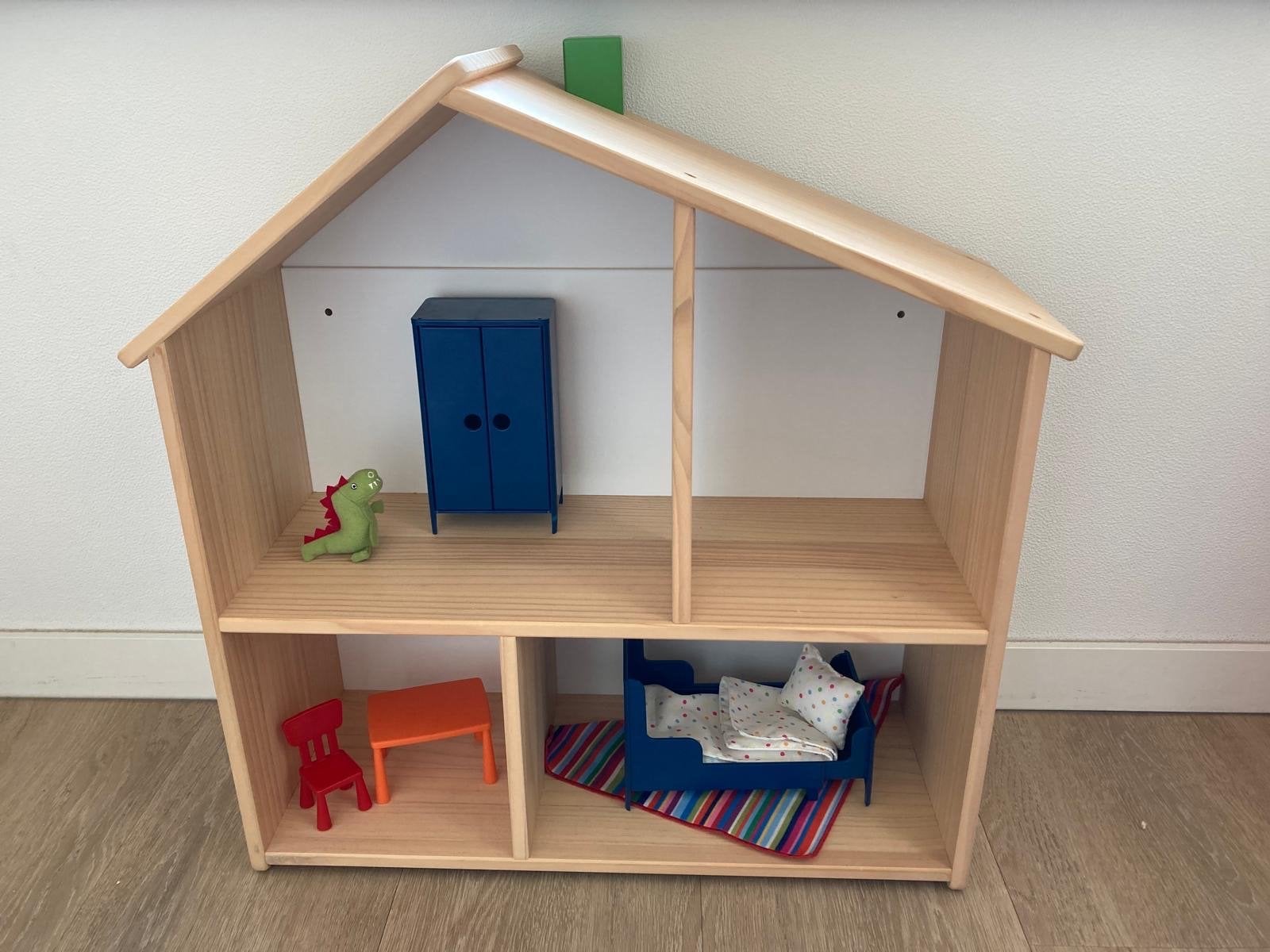 IKEA Houten poppenhuis met meubels, Kinderen en Baby's, Speelgoed | Poppenhuizen, Ophalen, Gebruikt, Poppenhuis