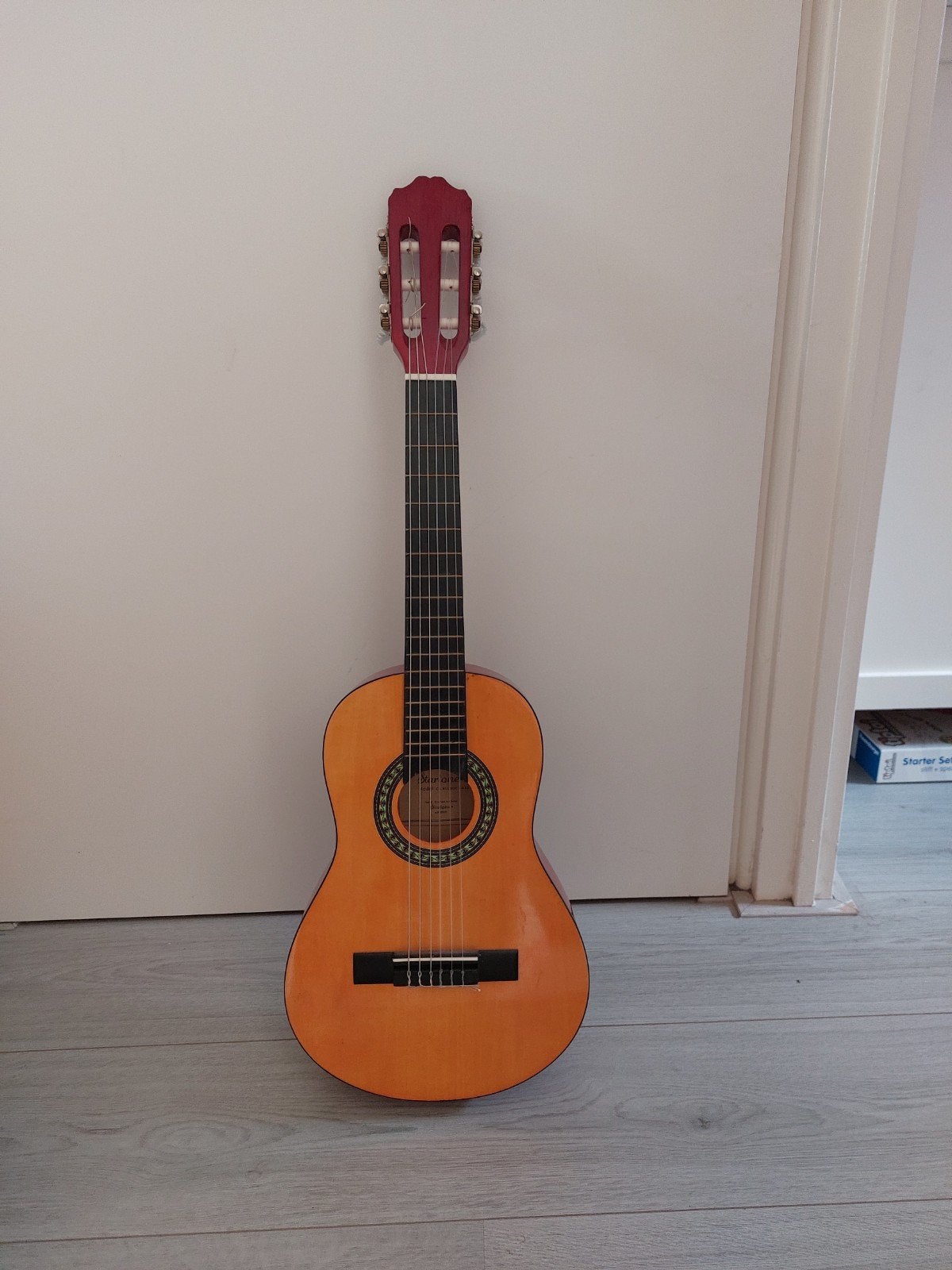 Kleine (kinder) gitaar - Uitstekende staat, nieuwe snaren, Muziek en Instrumenten, Snaarinstrumenten | Gitaren | Akoestisch, Ophalen of Verzenden