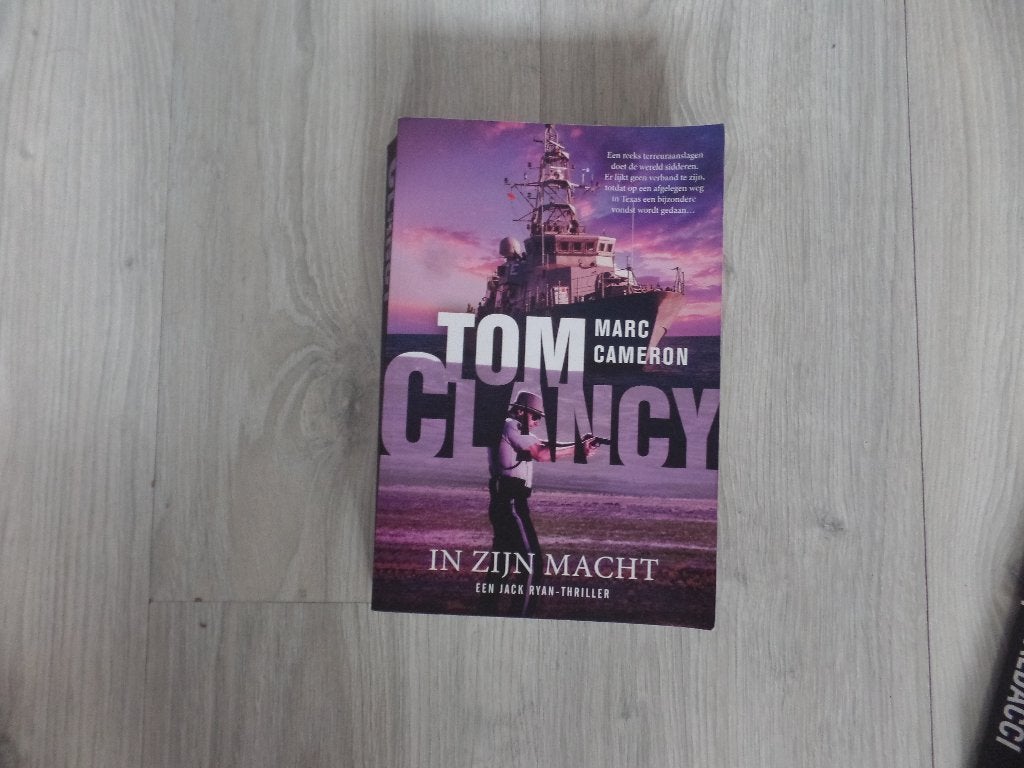 Tom Clancy in zijn macht, Boeken, Ophalen of Verzenden, Gelezen, Tom Clancy, Amerika