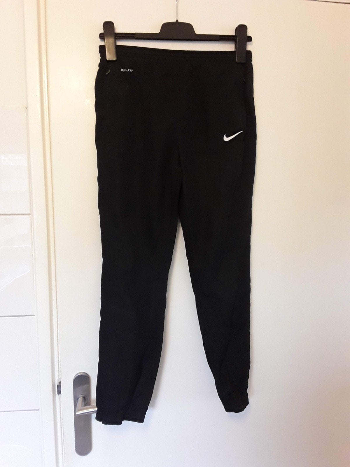 Nike sportbroek Z.G.A.N maat M 10/12 jr., Kinderen en Baby's, Kinderkleding | Overige, Ophalen of Verzenden, Zo goed als nieuw