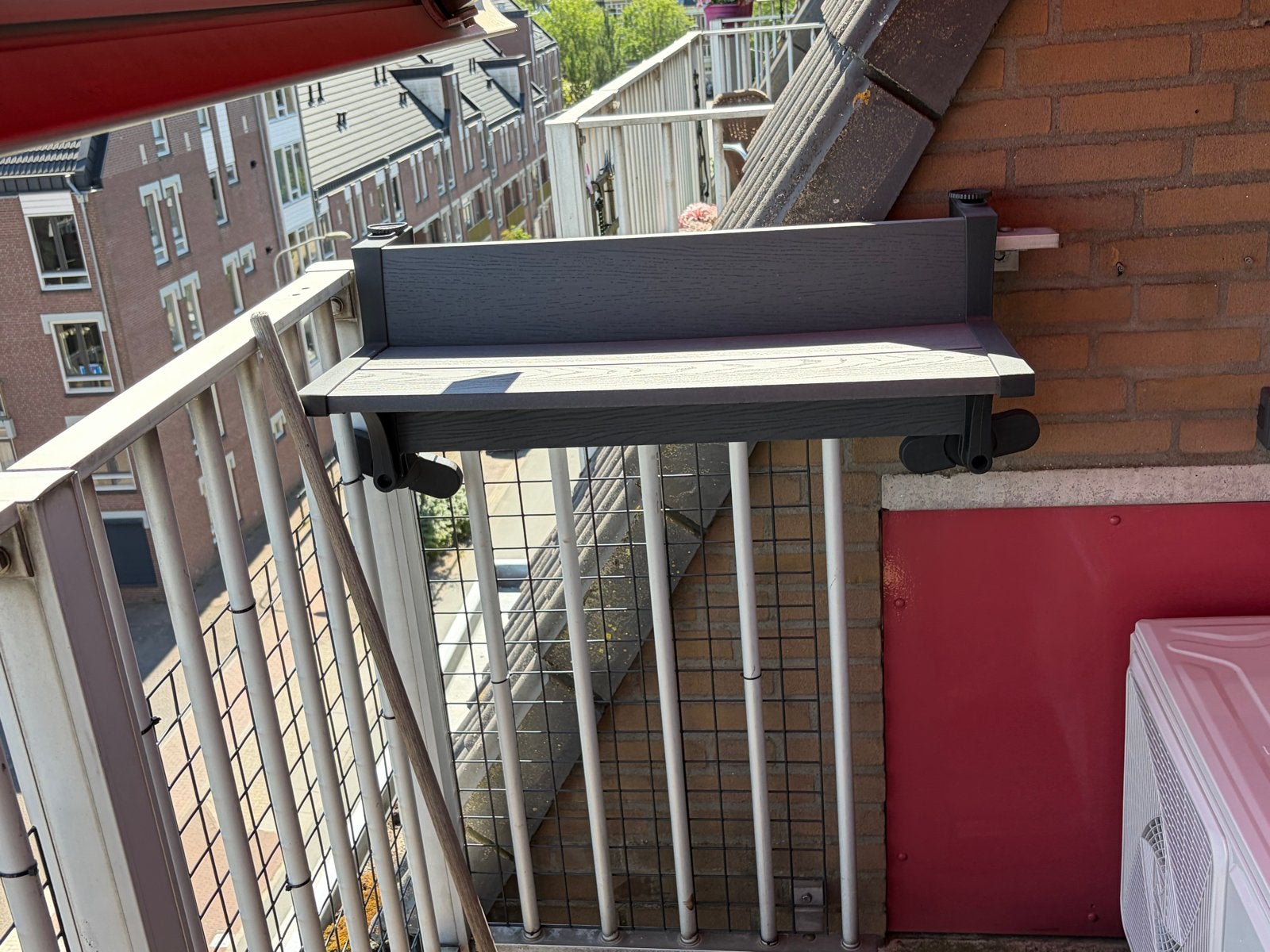 Balkon lounge set met hocker, hangtafel en opbergkist, Ophalen, Kunststof, 3 zitplaatsen, Zo goed als nieuw