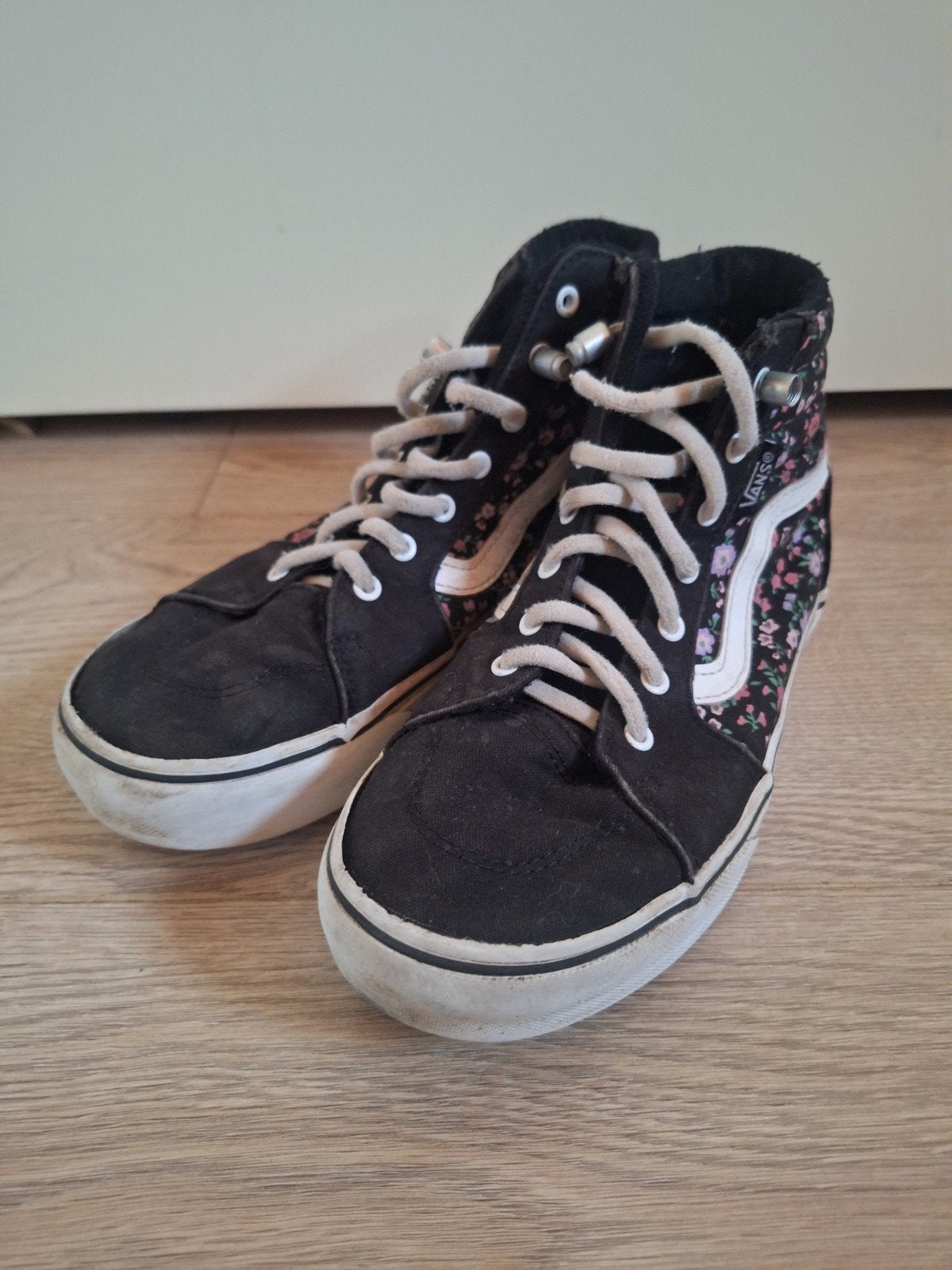Vans Sk8-Hi, maat 34 sneakers met bloemenprint, Ophalen, Zwart, Sneakers of Gympen, Gedragen