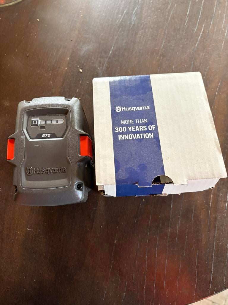 Husqvarna accu b70, Ophalen of Verzenden, Nieuw, Accu
