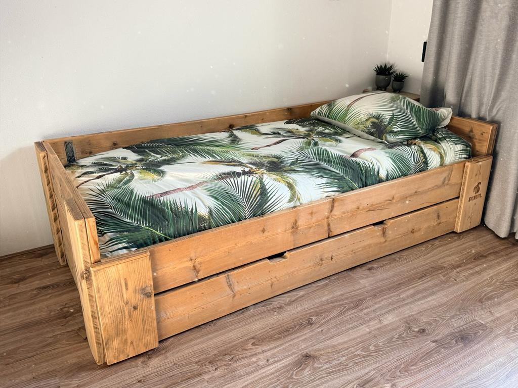 Steigerhout Eenpersoons bed Kinderbed van Skwurl, Huis en Inrichting, Slaapkamer | Bedden, Ophalen, Gebruikt, 90 cm, Eenpersoons