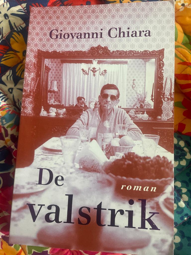 De valstrik - Giovanni Chiara (roman), Ophalen of Verzenden, Gelezen, Europa overig