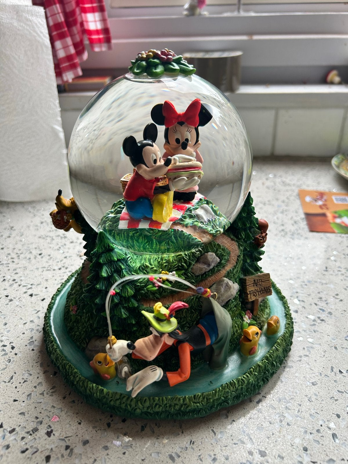 Disney Sneeuwbol Muziekdoos Mickey Minnie Donald Goofy Pluto, Verzamelen, Disney, Beeldje of Figuurtje, Div, Ophalen of Verzenden