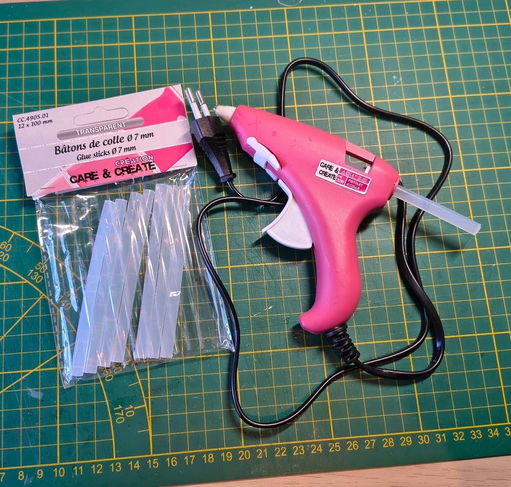 Lijmpistool met extra lijm patronen, Ophalen of Verzenden, Gebruikt, Gereedschap of Toebehoren