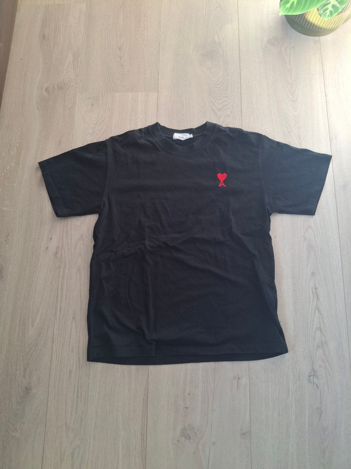 Ami Paris T-shirt met rood hartje - Maat s, Verzenden, Ami Paris, Zwart, Zo goed als nieuw